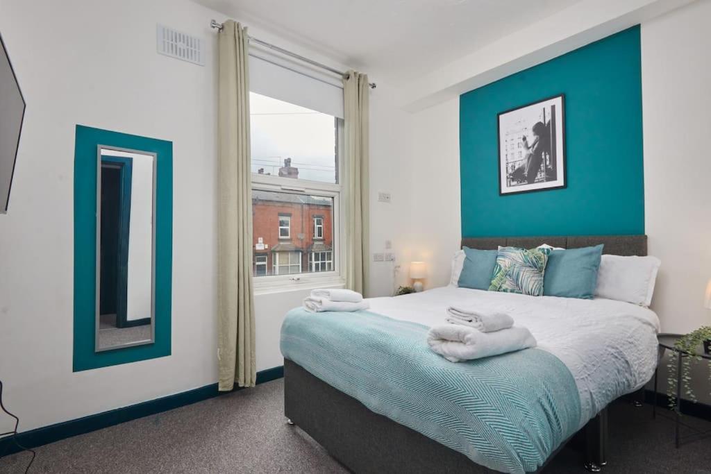 Large House Close To Leeds - Ideal For Groups エクステリア 写真