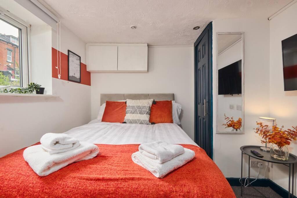 Large House Close To Leeds - Ideal For Groups エクステリア 写真