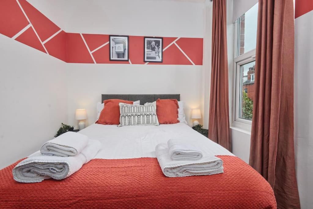 Large House Close To Leeds - Ideal For Groups エクステリア 写真