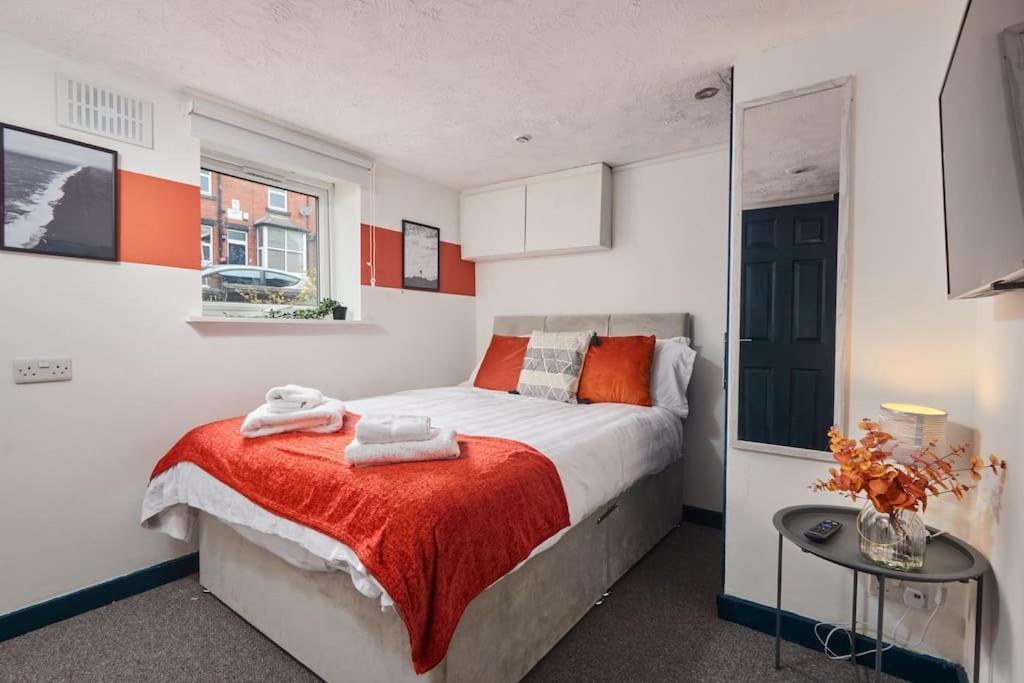 Large House Close To Leeds - Ideal For Groups エクステリア 写真